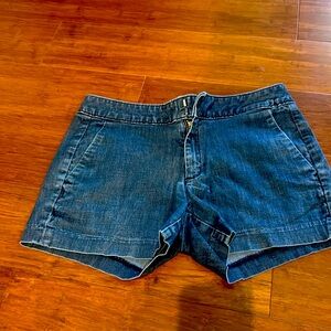 Hampton Fit Banana Republic shorts